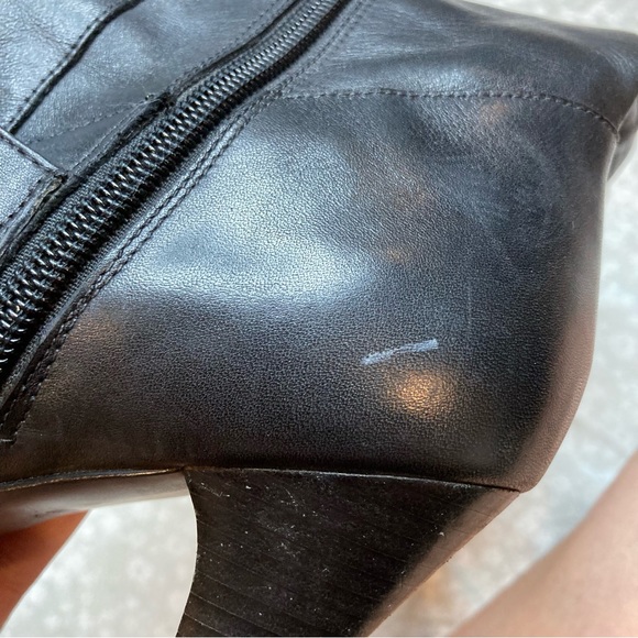 Guess Boots - Picture 3 of 16